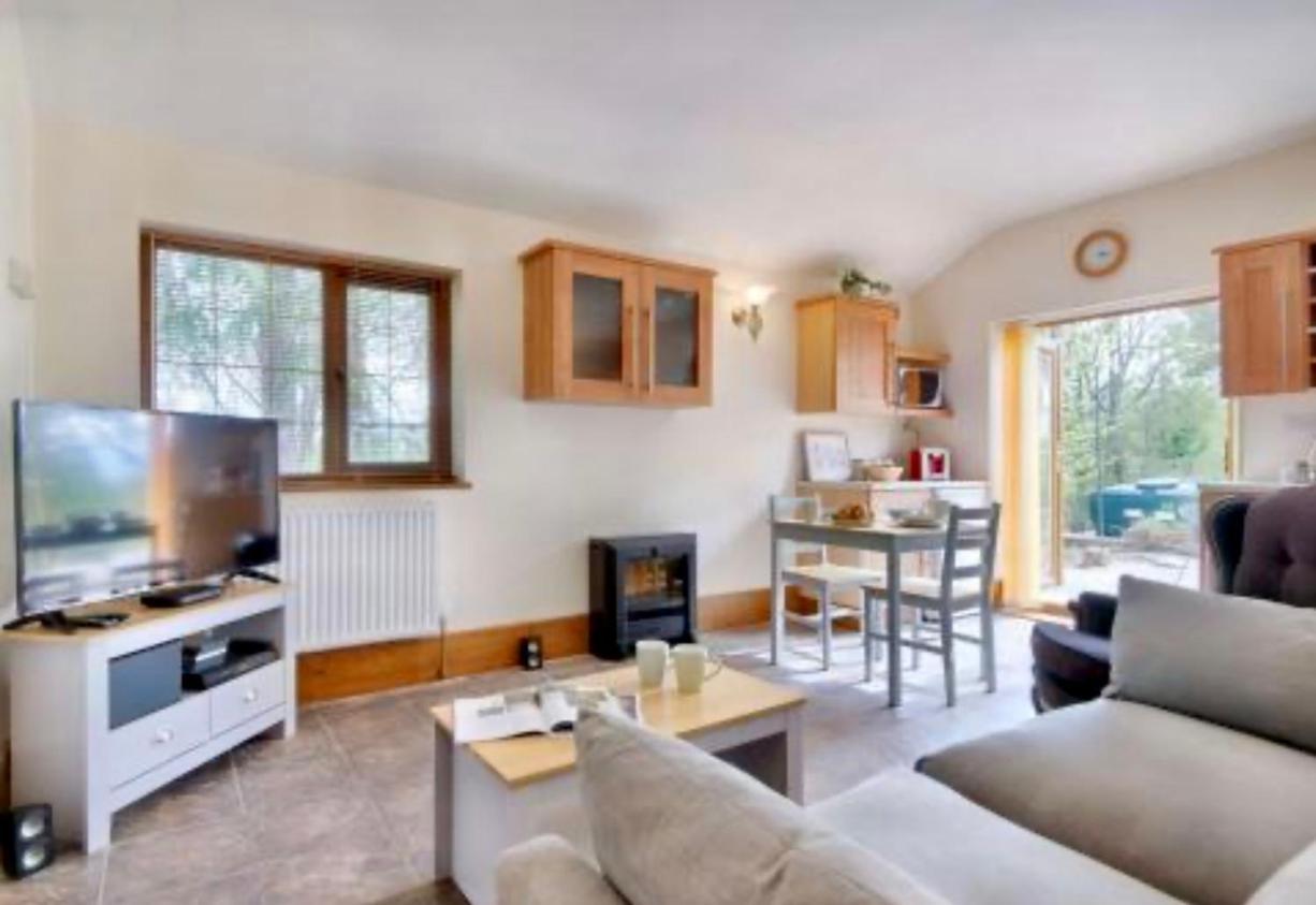 Mountain View Cottage, Hot Tub , Stunning Views Llanhamlach Exterior foto