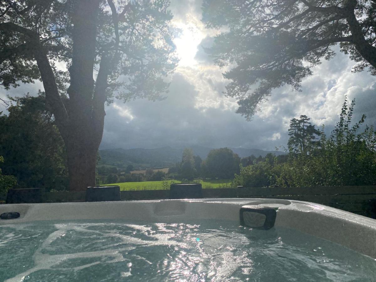 Mountain View Cottage, Hot Tub , Stunning Views Llanhamlach Exterior foto