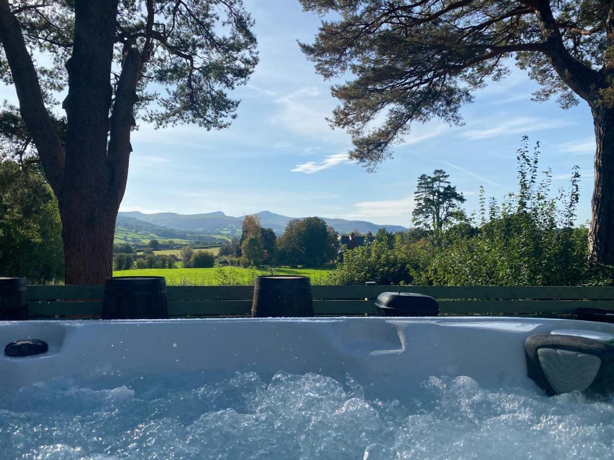 Mountain View Cottage, Hot Tub , Stunning Views Llanhamlach Exterior foto