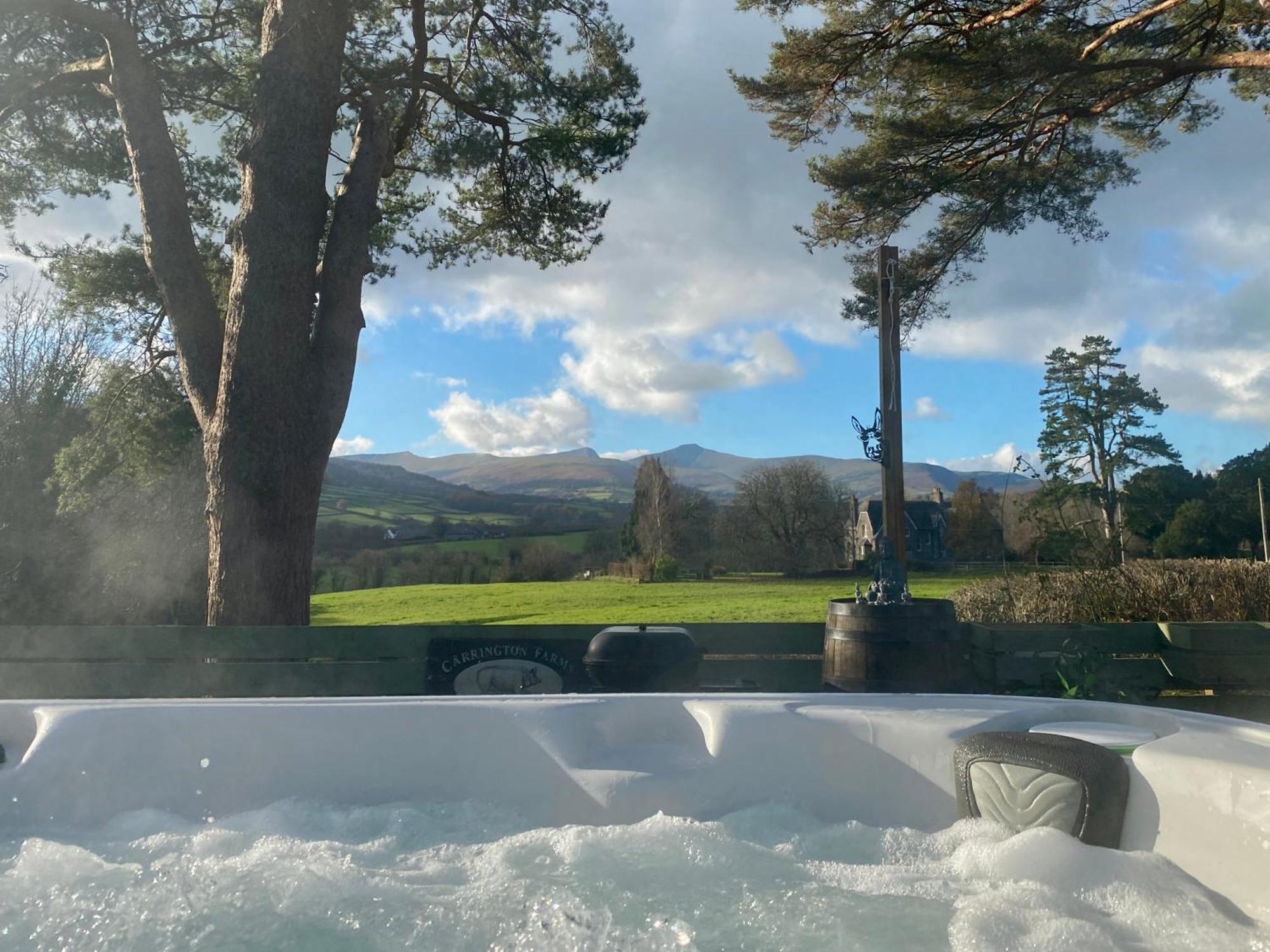 Mountain View Cottage, Hot Tub , Stunning Views Llanhamlach Exterior foto