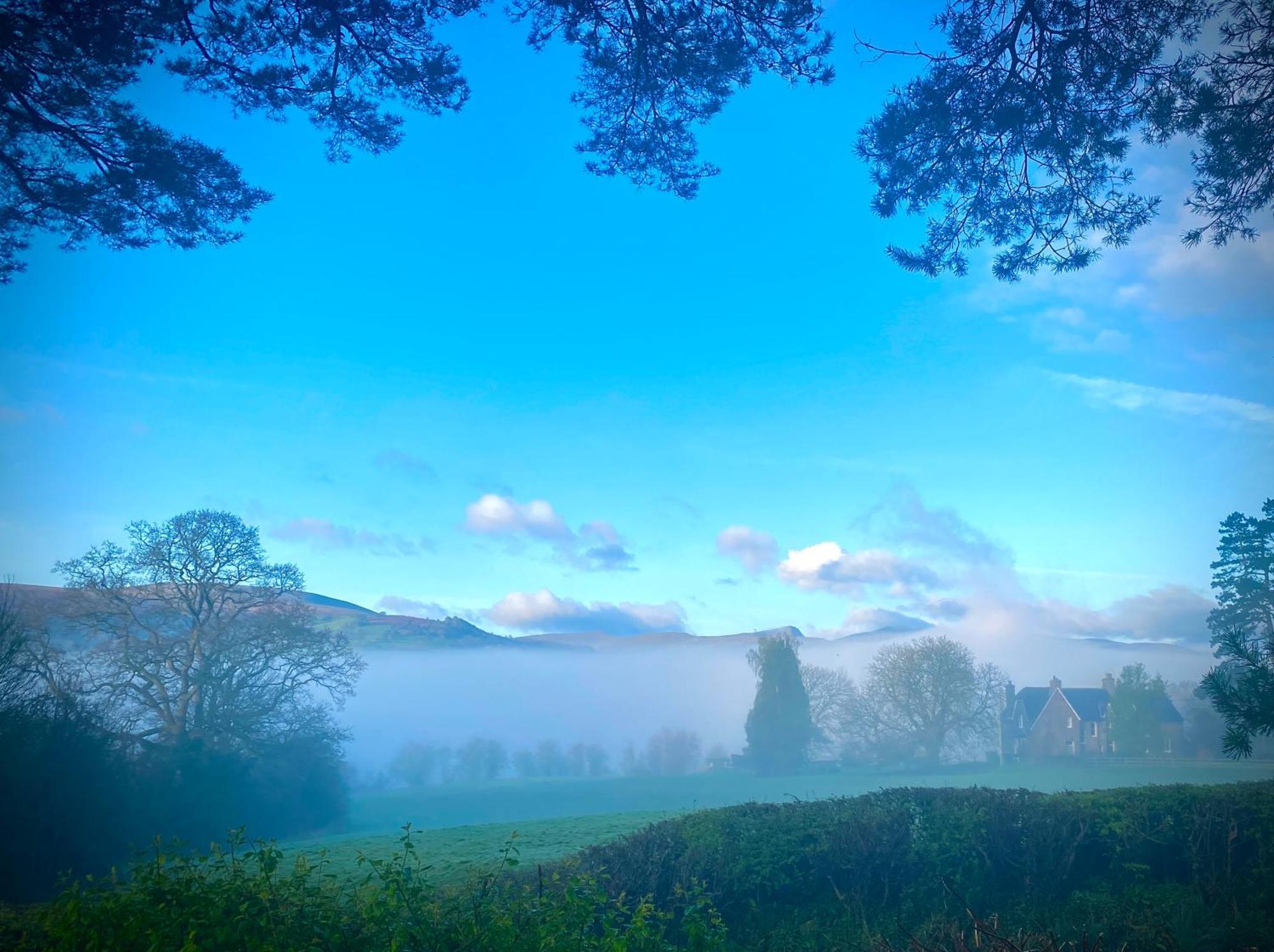 Mountain View Cottage, Hot Tub , Stunning Views Llanhamlach Exterior foto